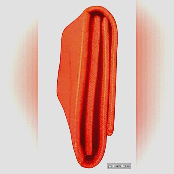 SALVATORE FERRAGAMO AUTHENTIC LEATHER WALLET GOLD HARDWARE EXCELLENT CONDITION - Picture 5 of 6